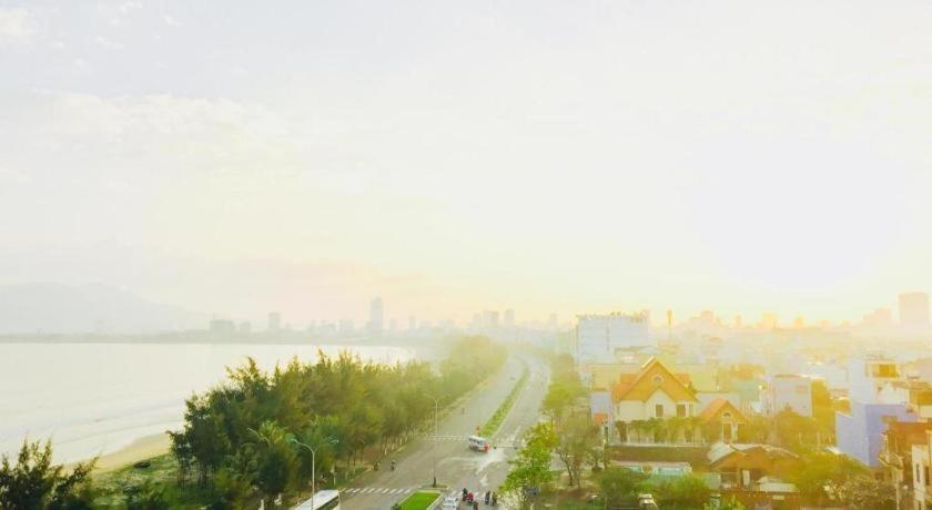 Khách sạn Whale Hướng đại Dương 2*